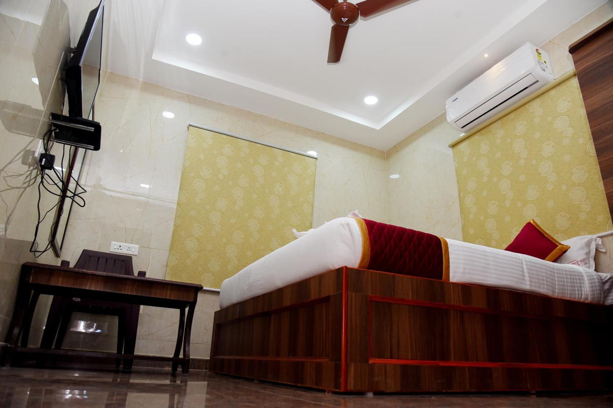 מלון Sriperumbudur Sri Vishnu Residency מראה חיצוני תמונה